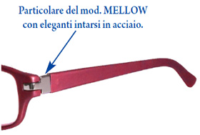 Gli occhiali da lettura Mellow di Espressoocchiali hanno eleganti fregi in acciaio